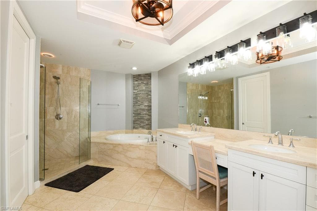 1530 5th Ave S C312, Naples, FL 34102-13