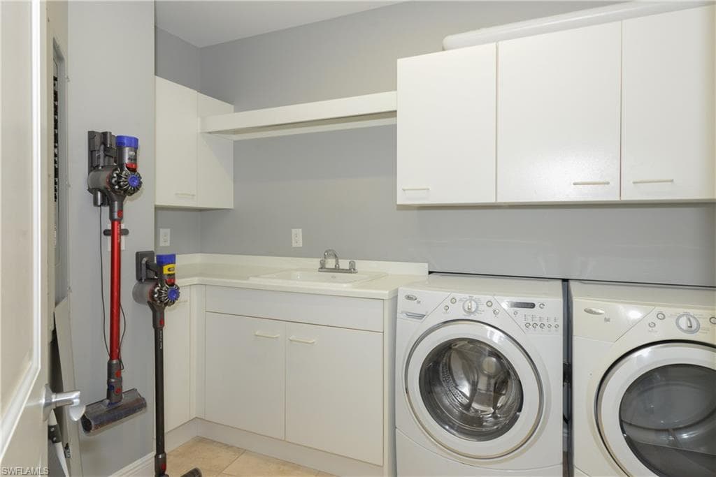 1530 5th Ave S C312, Naples, FL 34102-22