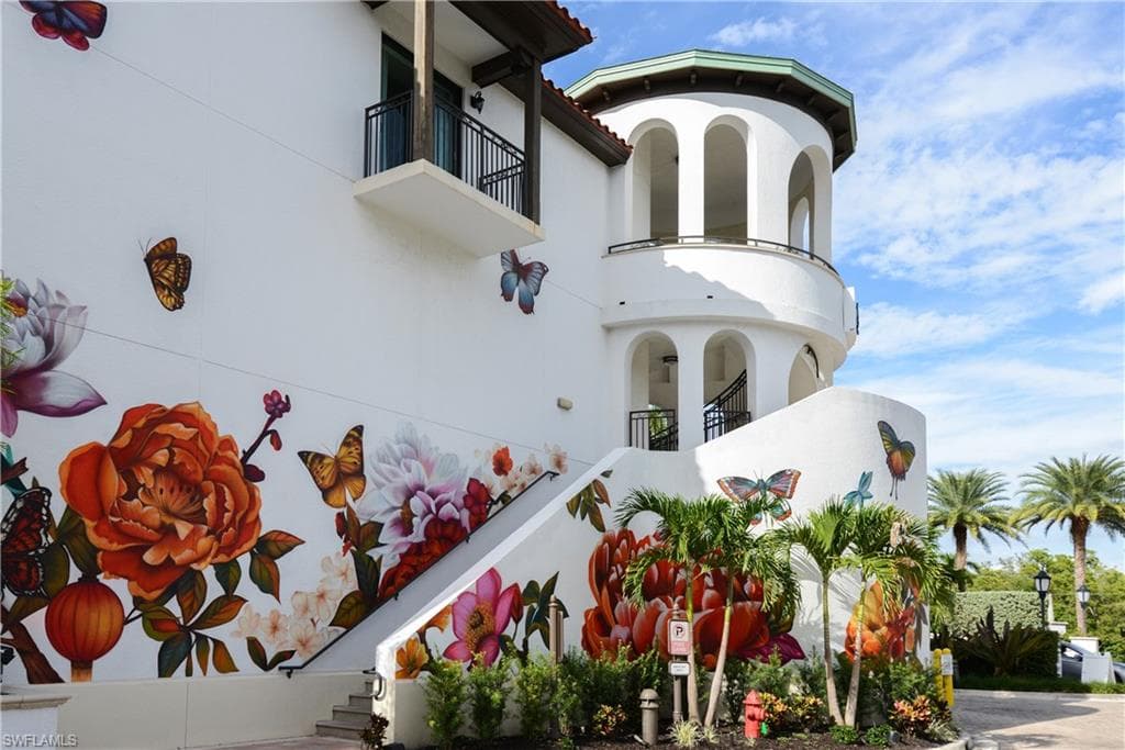 1530 5th Ave S C312, Naples, FL 34102-27