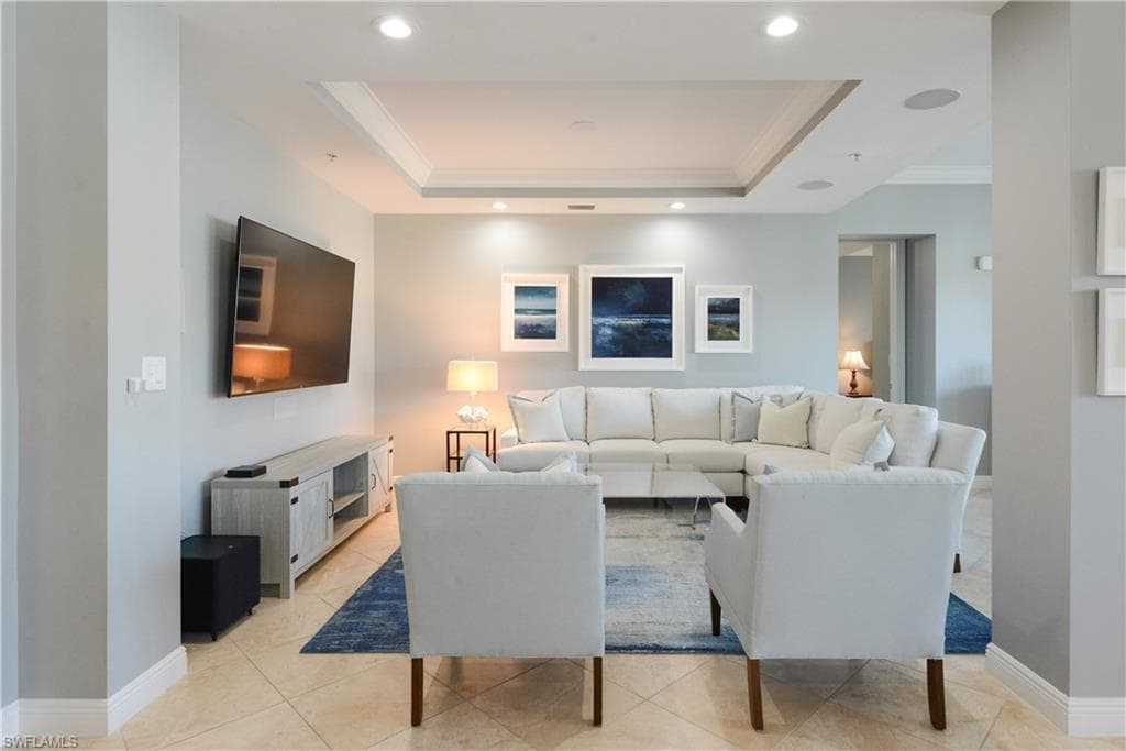 1530 5th Ave S C312, Naples, FL 34102-5