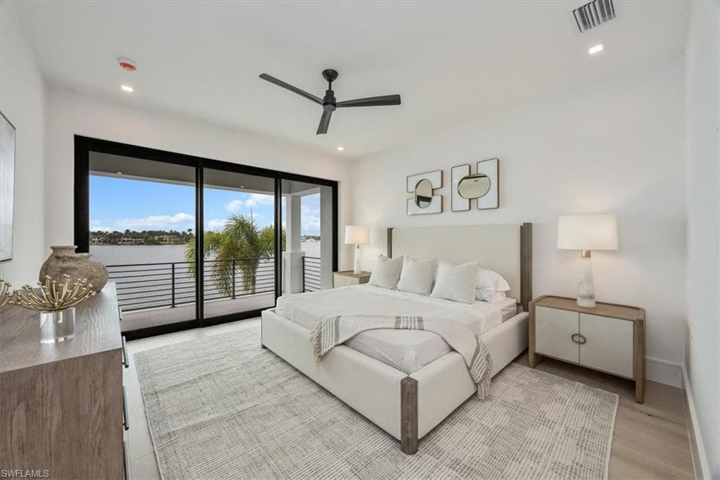 1640 Dolphin Ct, Naples, FL 34102-37