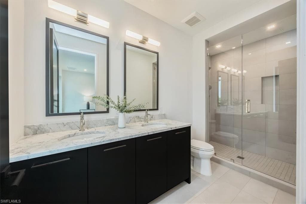 1640 Dolphin Ct, Naples, FL 34102-41