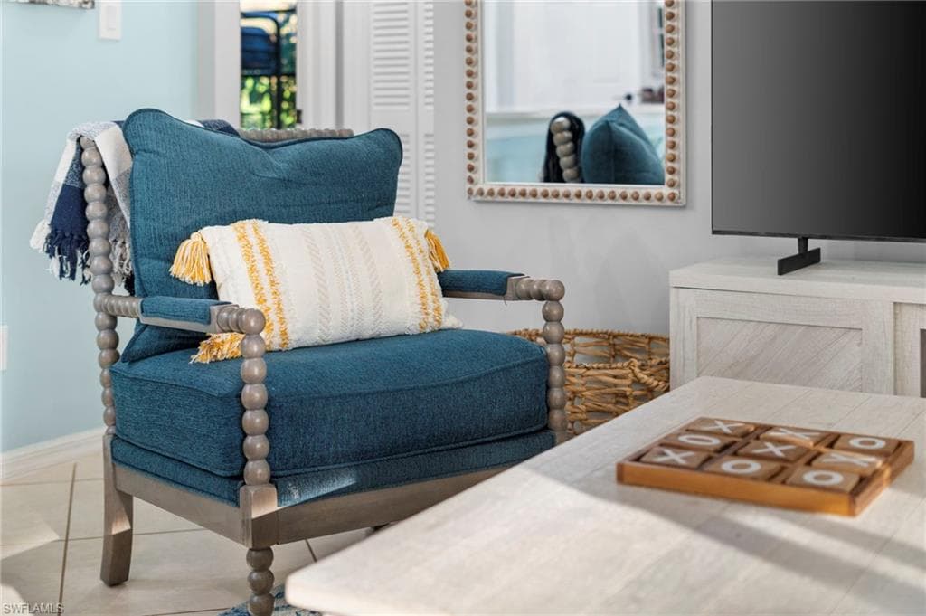 821 15th St SW, Naples, FL 34117-19