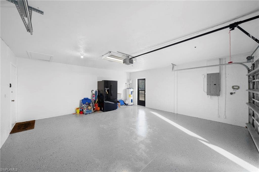 821 15th St SW, Naples, FL 34117-38