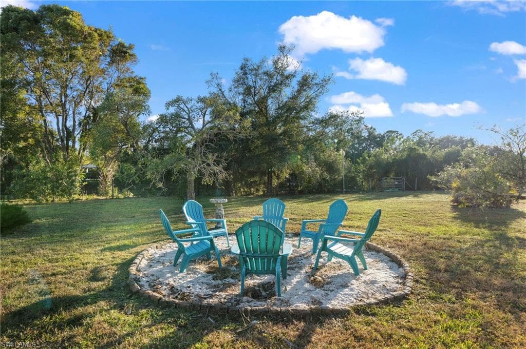 821 15th St SW, Naples, FL 34117-40