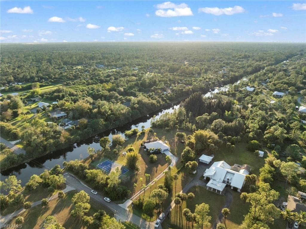 821 15th St SW, Naples, FL 34117-47