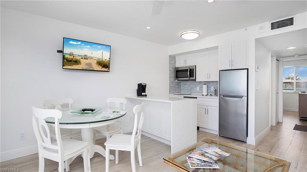 900 Collier Blvd 207, Marco Island, FL 34145-11