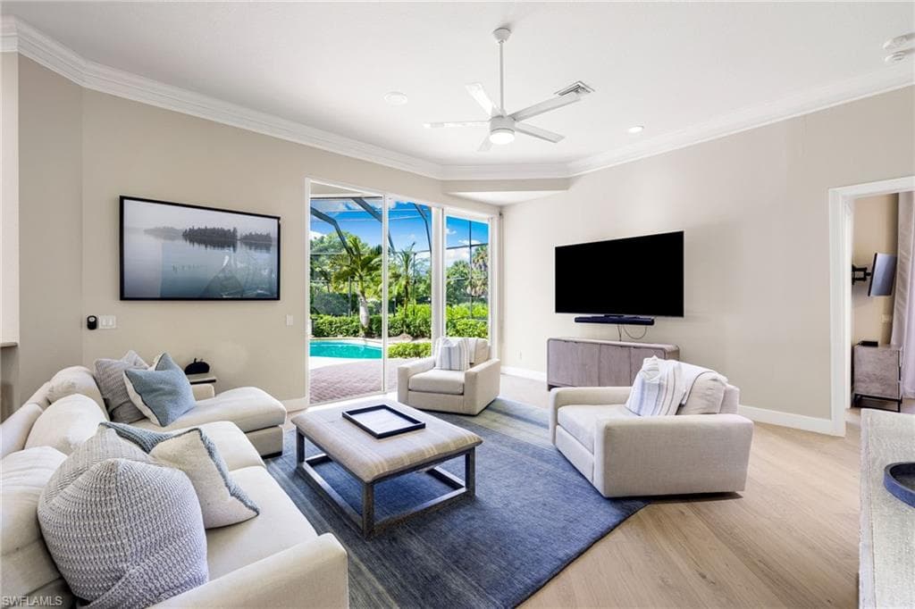 707 Hickory Rd, Naples, FL 34108-28