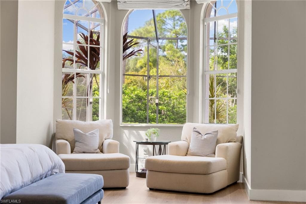 707 Hickory Rd, Naples, FL 34108-42