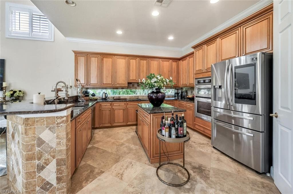 5011 Cerromar Dr, Naples, FL 34112-9