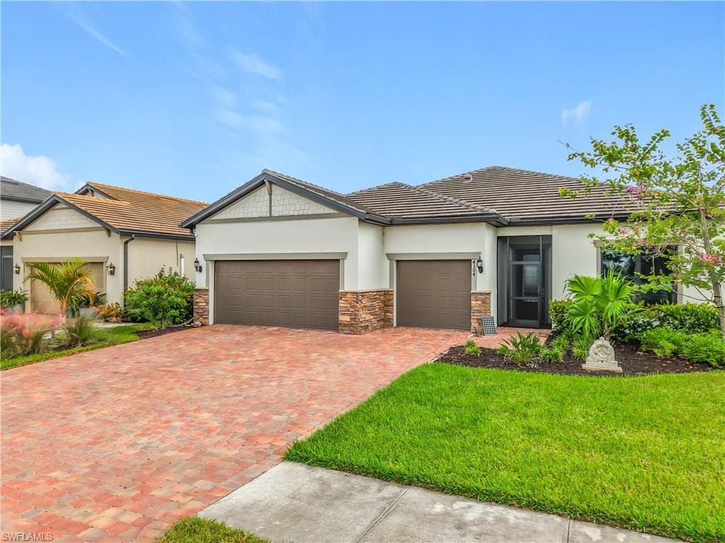 4304 Arlington Dr, Ave Maria, FL 34142-1