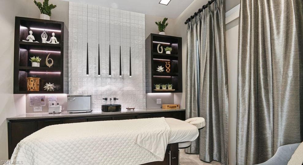 15319 Lucerna St 102, Naples, FL 34114-20