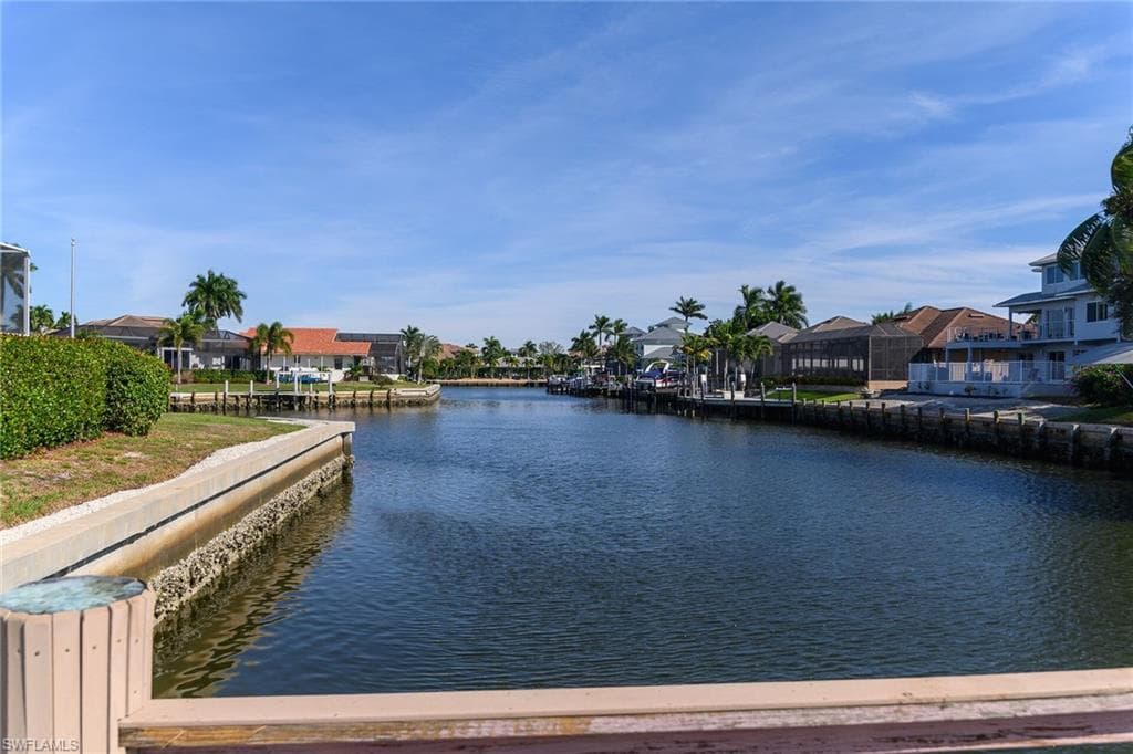 196 Richmond Ct, Marco Island, FL 34145-34