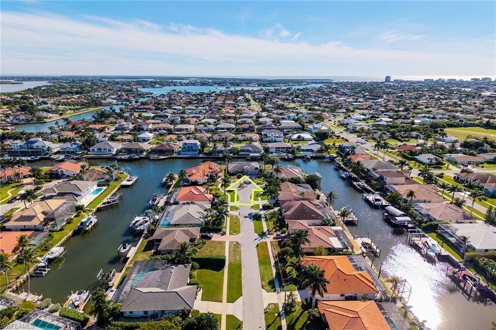 196 Richmond Ct, Marco Island, FL 34145-2