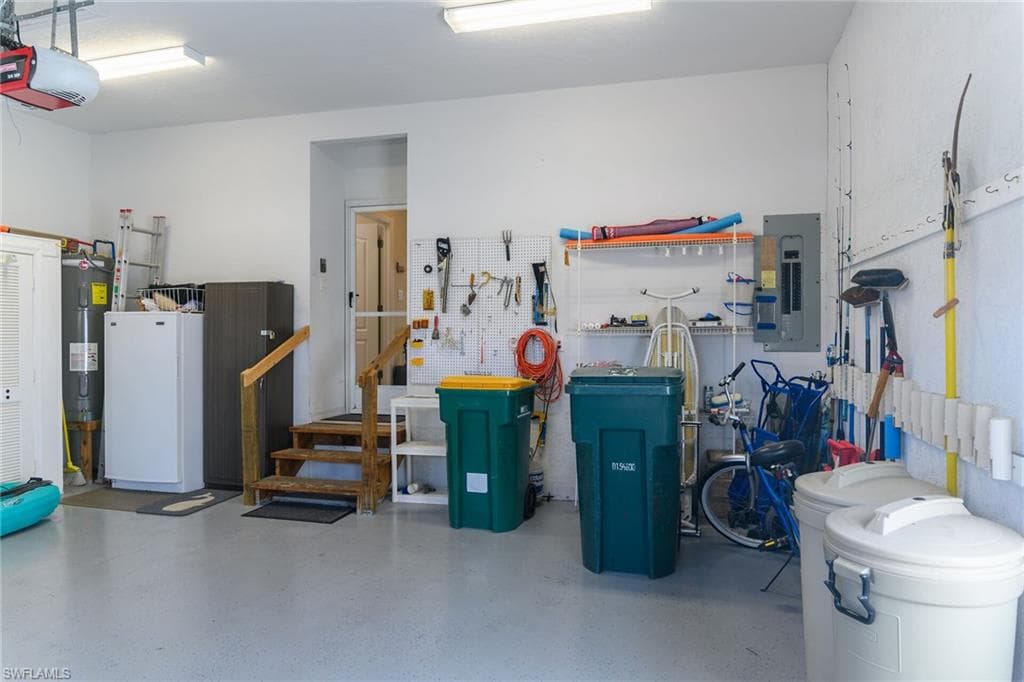 196 Richmond Ct, Marco Island, FL 34145-38