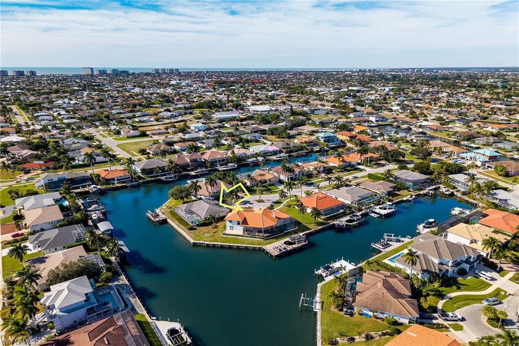 196 Richmond Ct, Marco Island, FL 34145-40