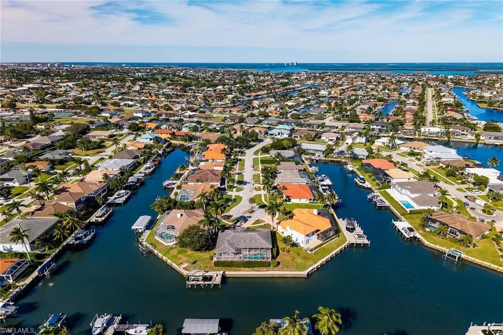 196 Richmond Ct, Marco Island, FL 34145-41