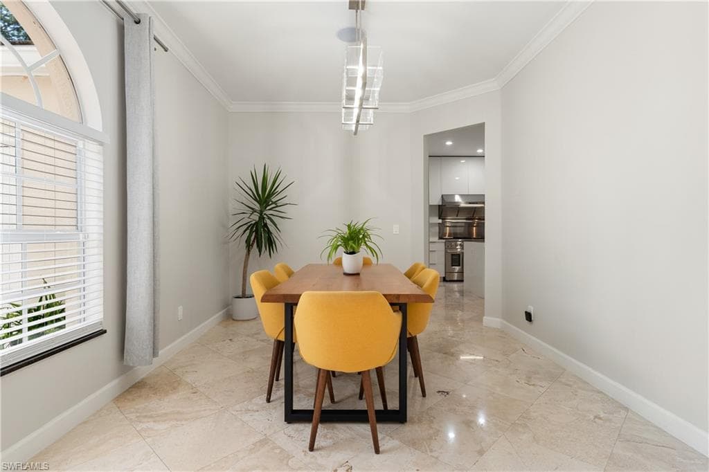 2384 Heritage Greens Dr, Naples, FL 34119-27