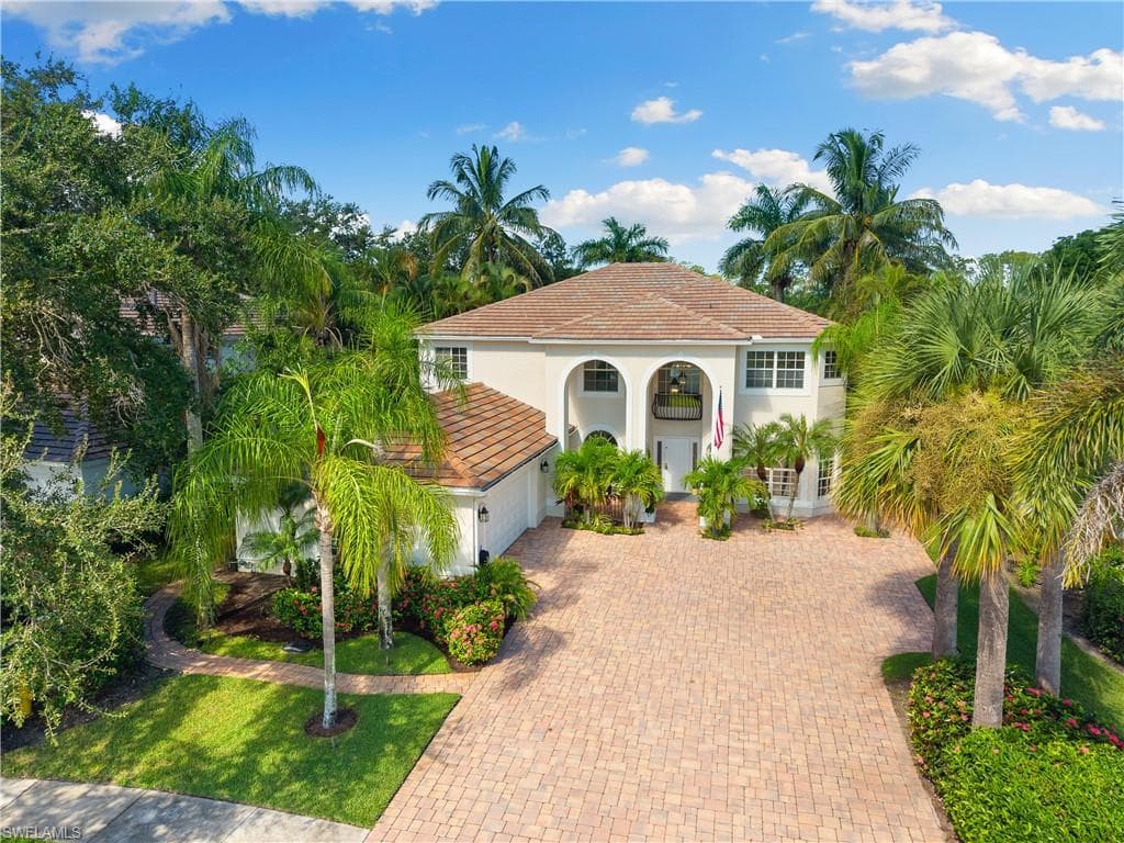 2384 Heritage Greens Dr, Naples, FL 34119-2