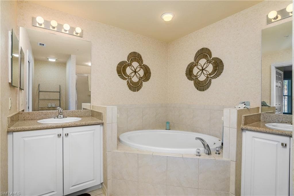 7930 Mahogany Run Ln 814, Naples, FL 34113-4