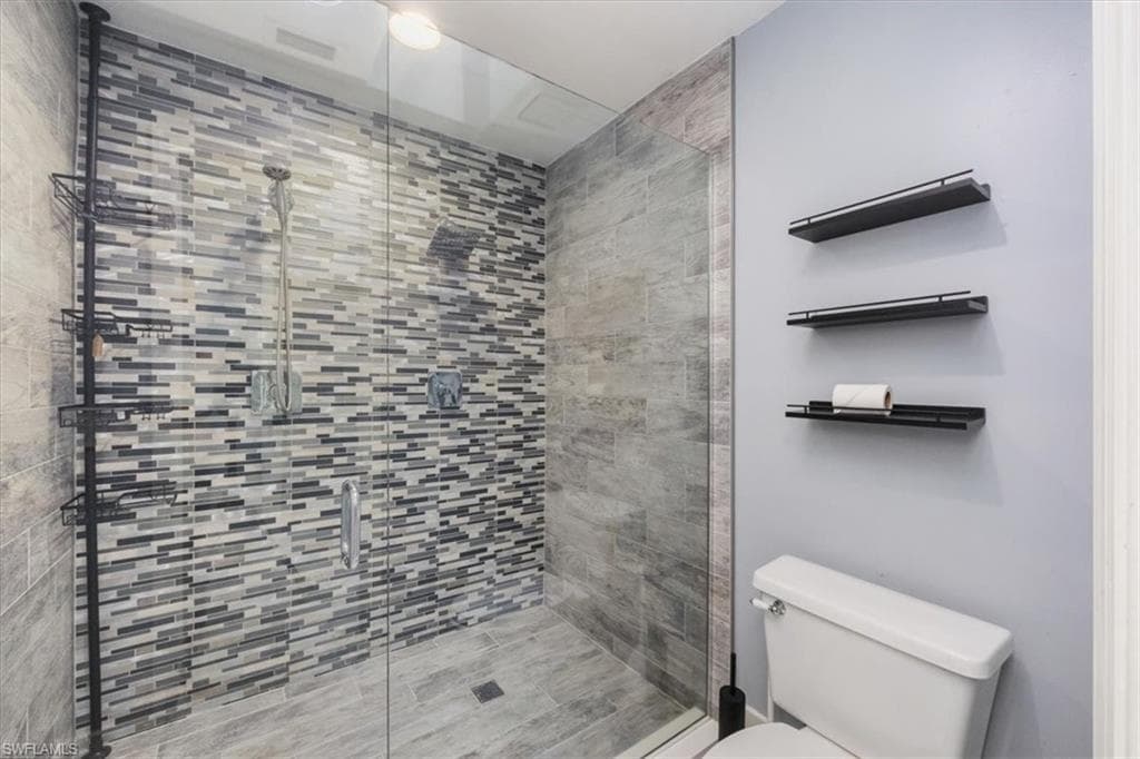 5131 Kristin Ct, Naples, FL 34105-12