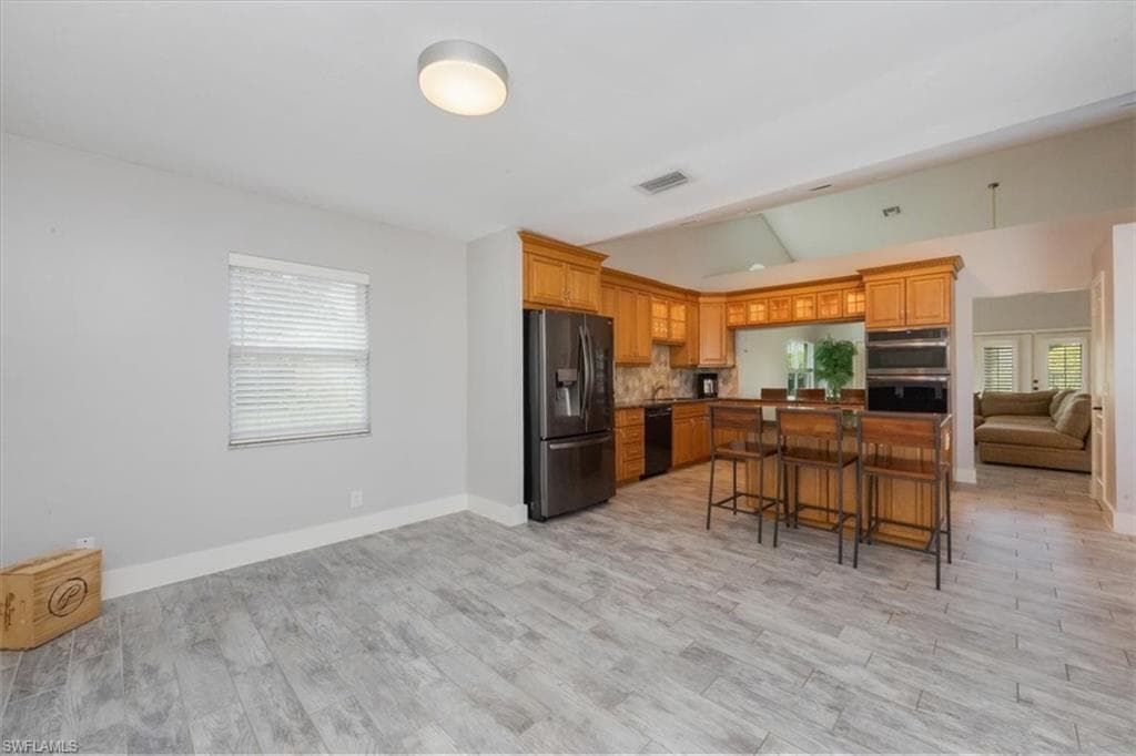 5131 Kristin Ct, Naples, FL 34105-7