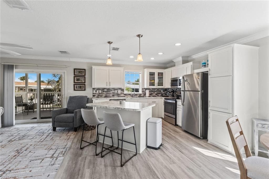 37 Ronald Dr, Fort Myers, FL 33908-13