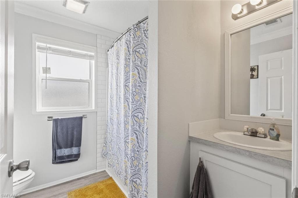 37 Ronald Dr, Fort Myers, FL 33908-22