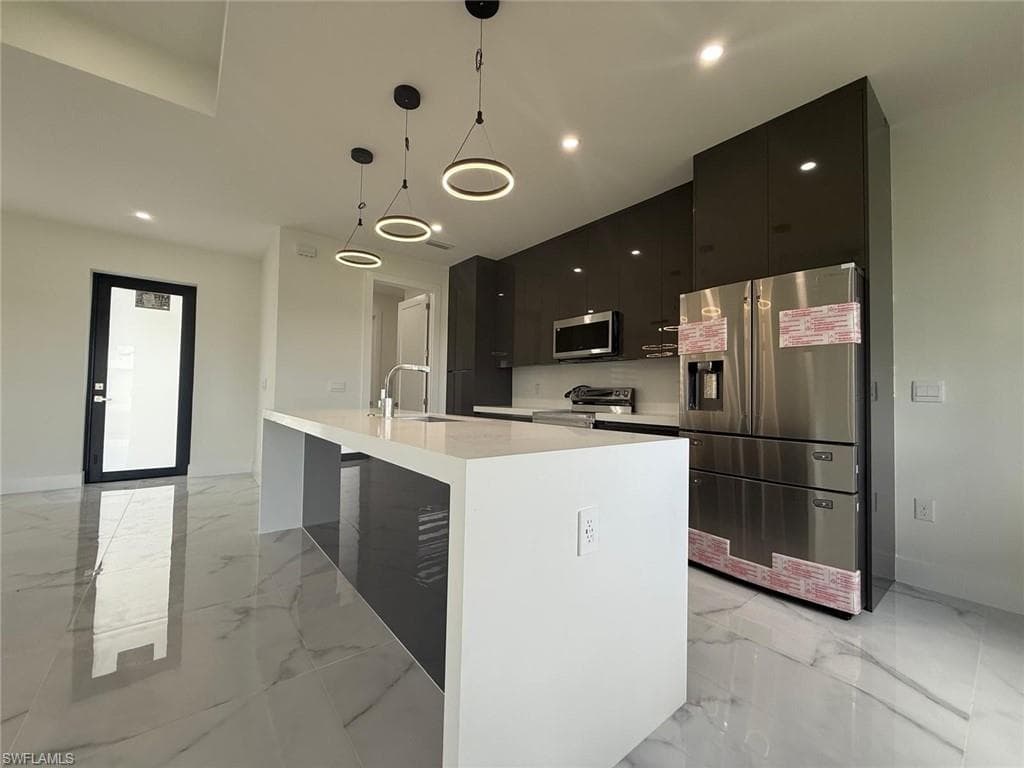 4218 26th St SW, Lehigh Acres, FL 33976-5