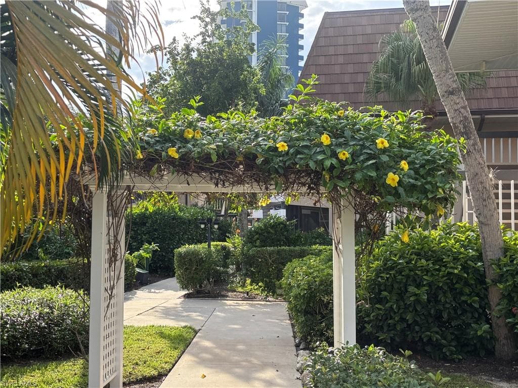 87 Collier Blvd D10, Marco Island, FL 34145-27