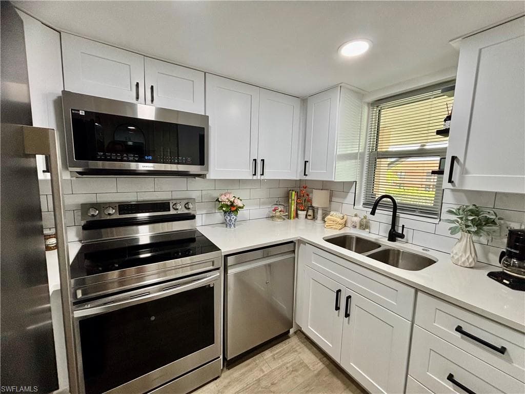 87 Collier Blvd D10, Marco Island, FL 34145-2