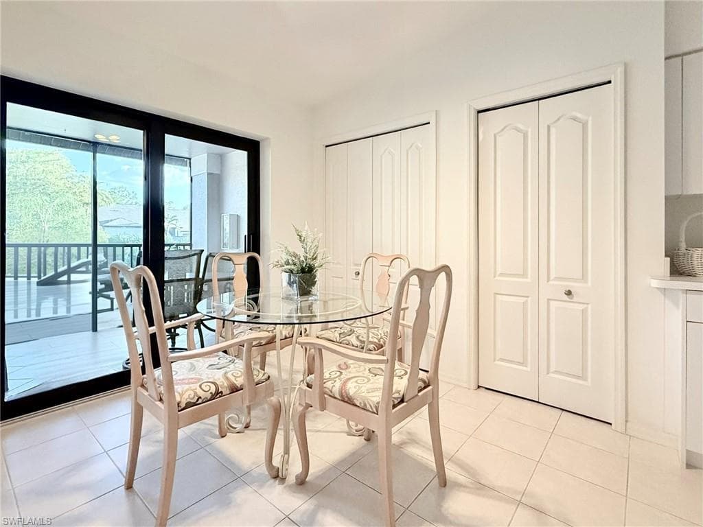 8355 Heritage Links Ct 1624, Naples, FL 34112-5