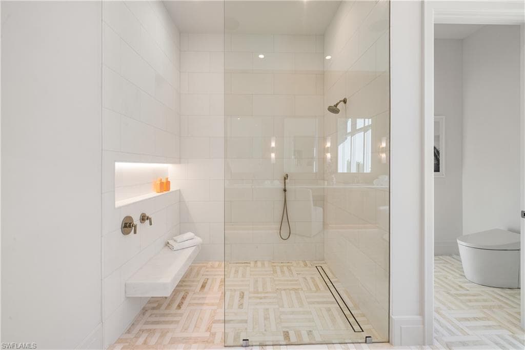 575 13th Ave S, Naples, FL 34102-17