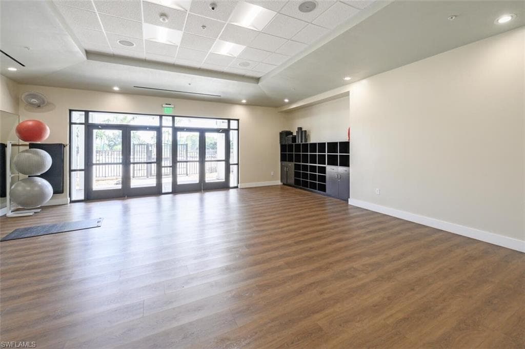 401 Countryside Dr, Naples, FL 34104-31