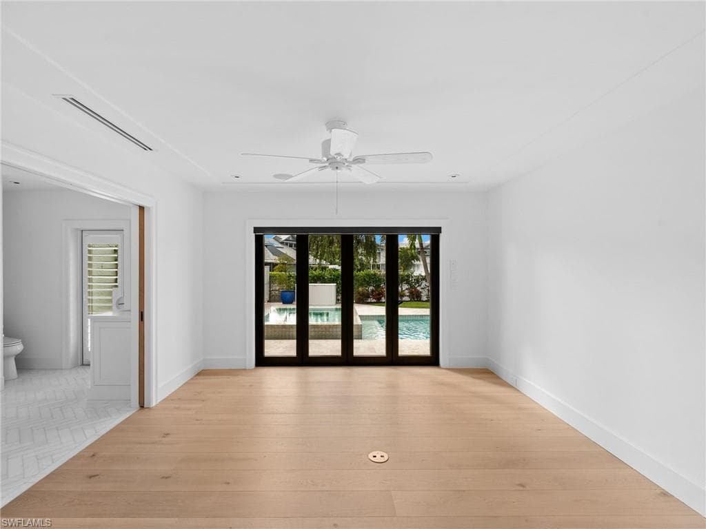 572 Tierra Mar Ln 19, Naples, FL 34108-9