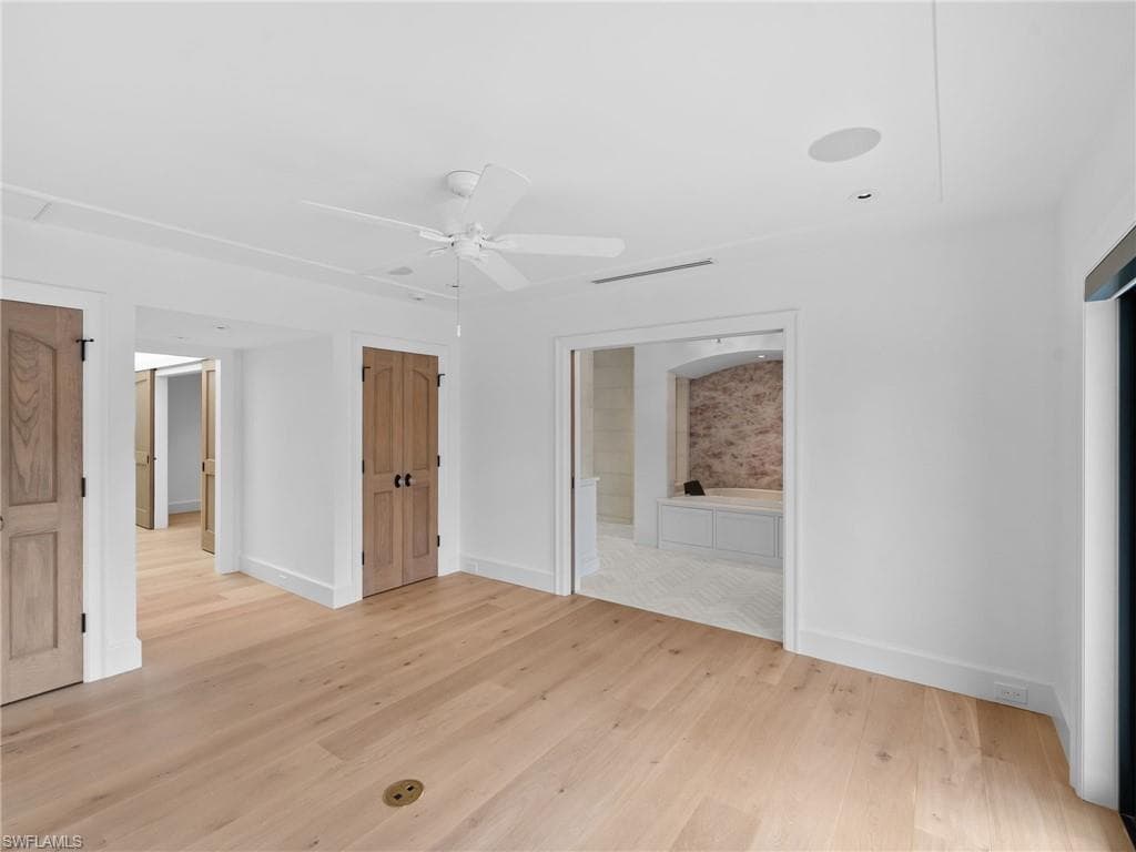 572 Tierra Mar Ln 19, Naples, FL 34108-10