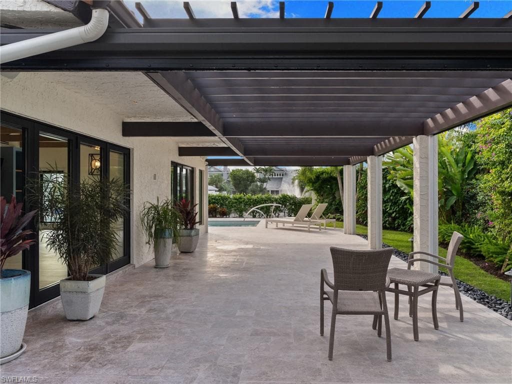 572 Tierra Mar Ln 19, Naples, FL 34108-22