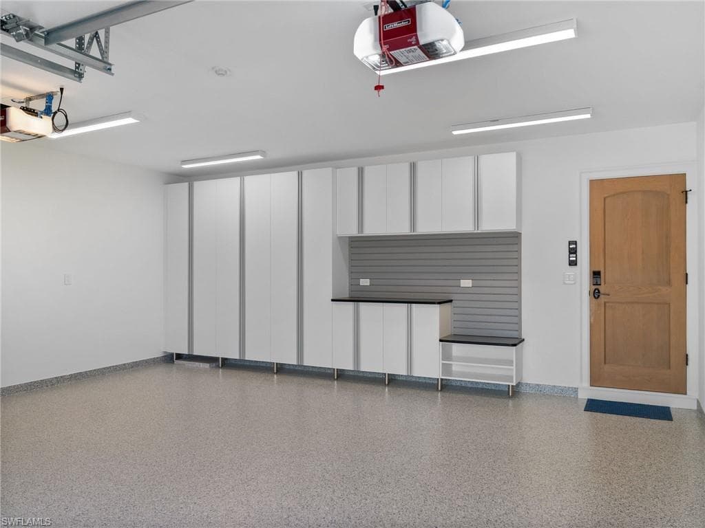 572 Tierra Mar Ln 19, Naples, FL 34108-26