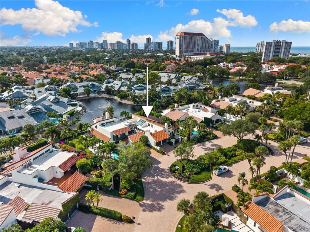 572 Tierra Mar Ln 19, Naples, FL 34108-30