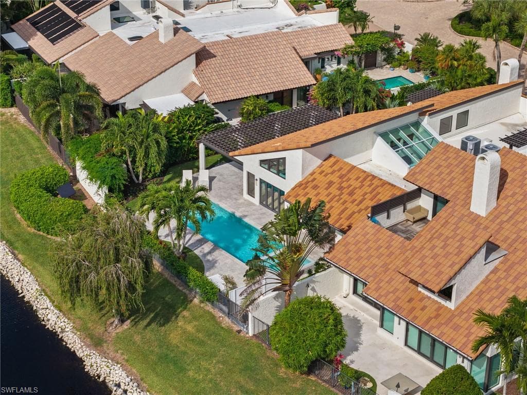 572 Tierra Mar Ln 19, Naples, FL 34108-31