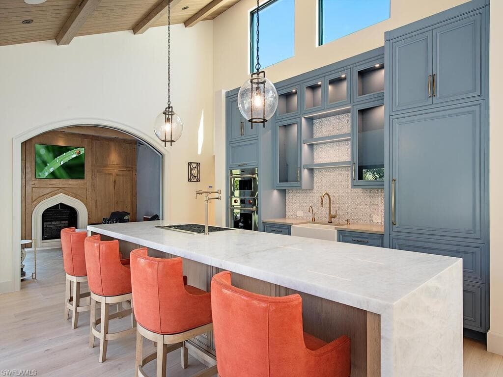 572 Tierra Mar Ln 19, Naples, FL 34108-33