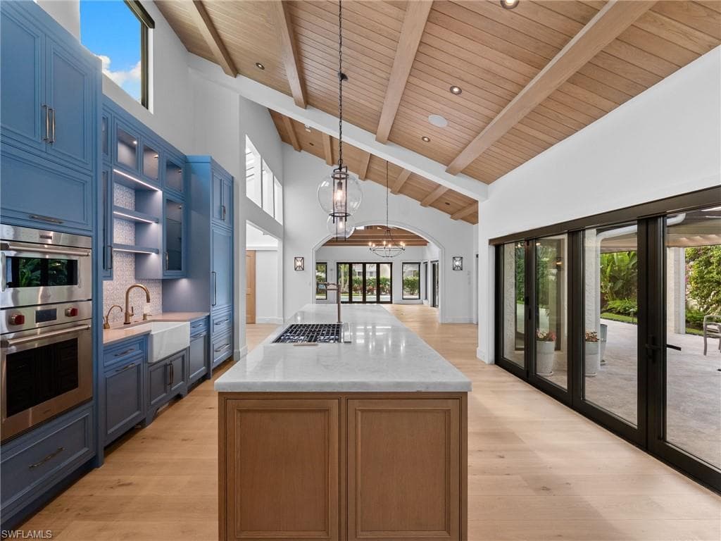 572 Tierra Mar Ln 19, Naples, FL 34108-3