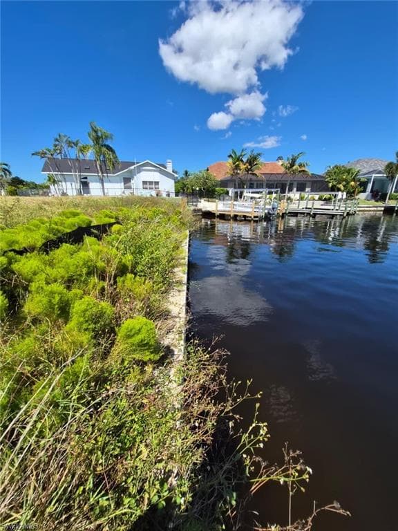 3937 26th Ct, Cape Coral, FL 33914-2