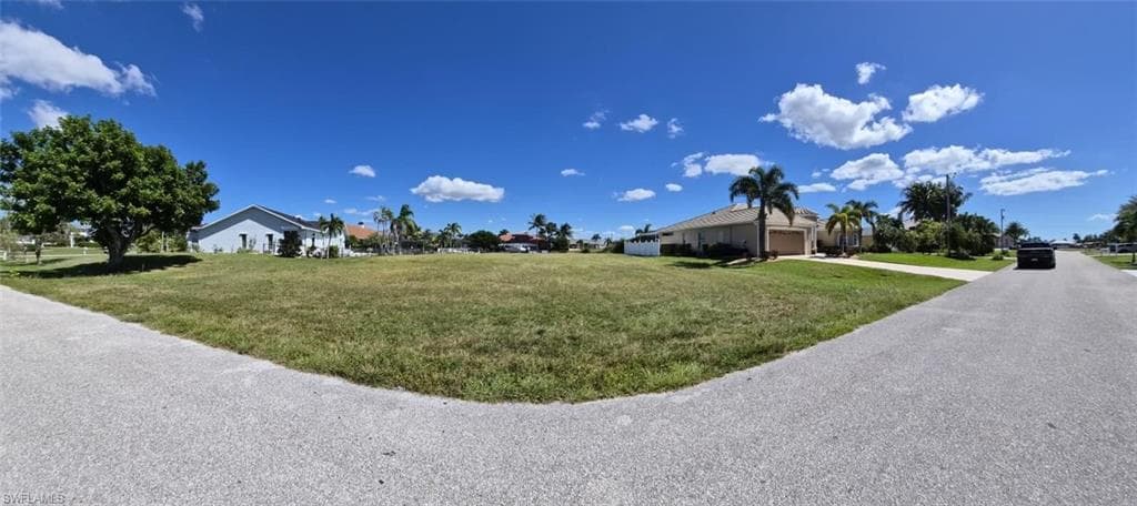 3937 26th Ct, Cape Coral, FL 33914-5