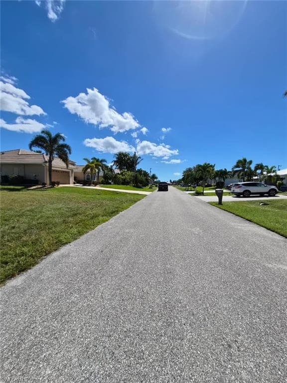 3937 26th Ct, Cape Coral, FL 33914-6