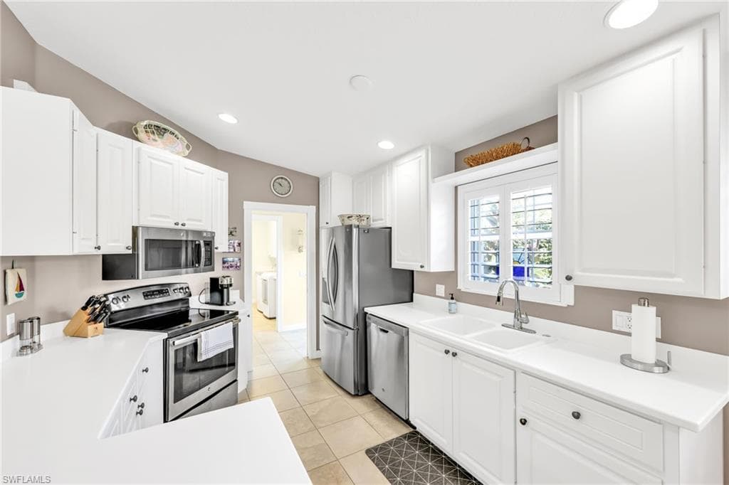 7689 Novara Ct, Naples, FL 34114-10