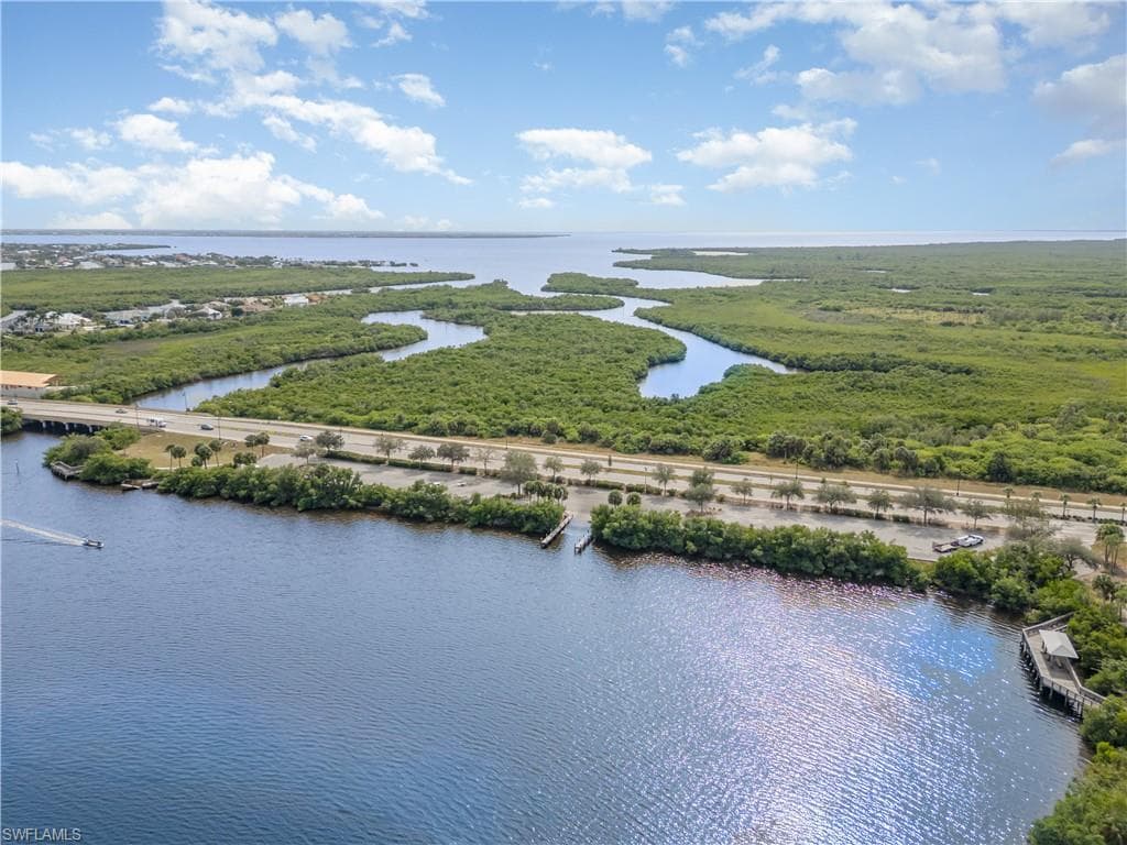 4186 Yucatan Cir, Port Charlotte, FL 33948-35