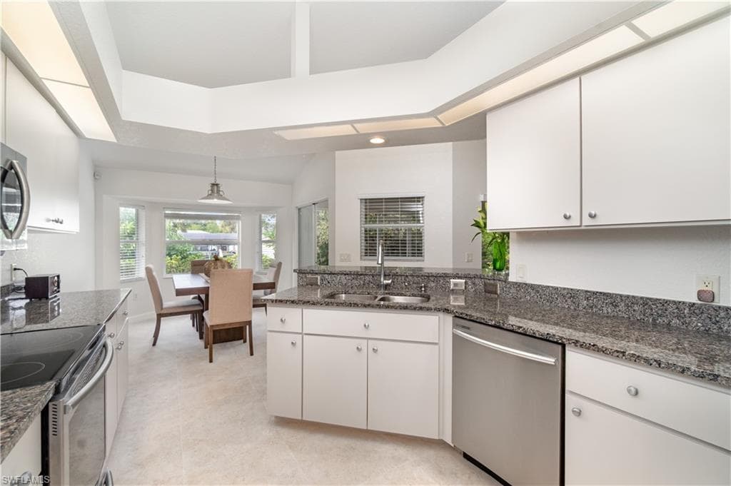 4186 Yucatan Cir, Port Charlotte, FL 33948-7