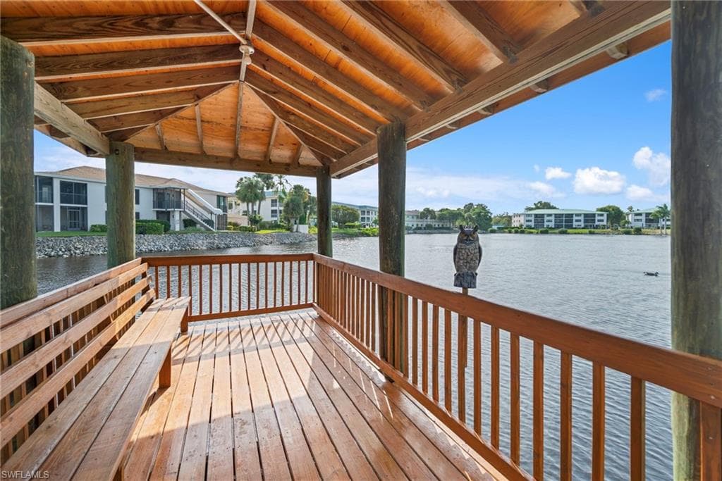 3150 Binnacle Dr 207, Naples, FL 34103-15