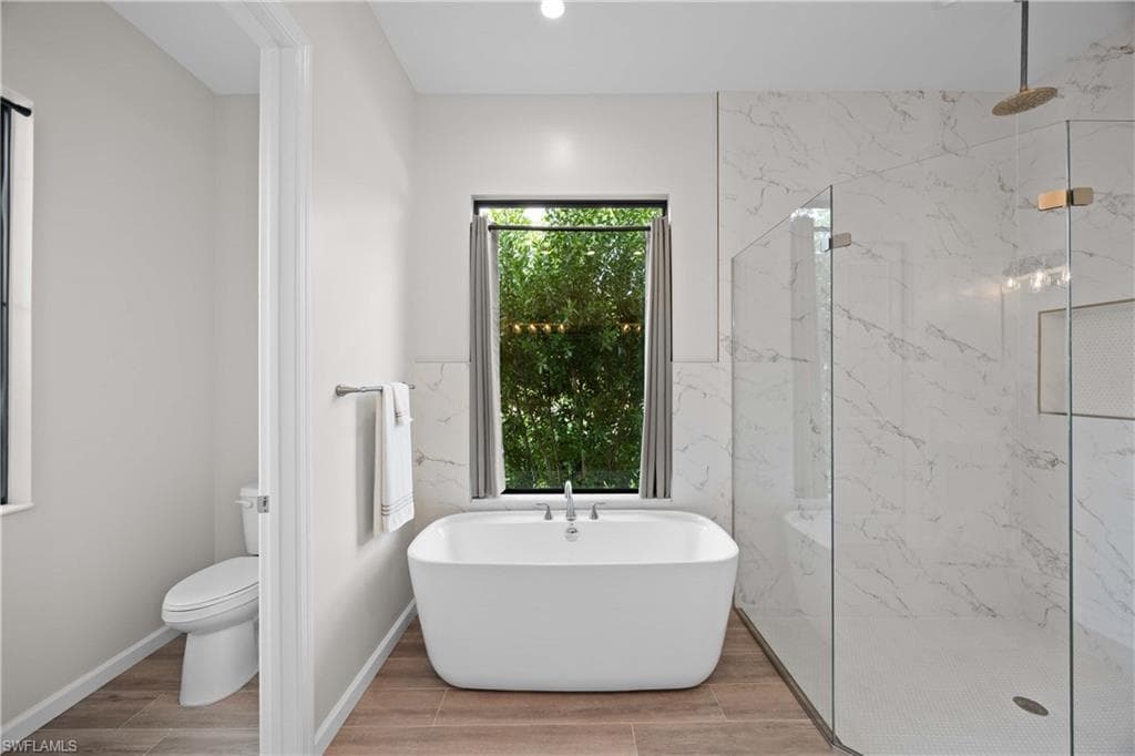 27025 Belle Rio Dr, Bonita Springs, FL 34135-16